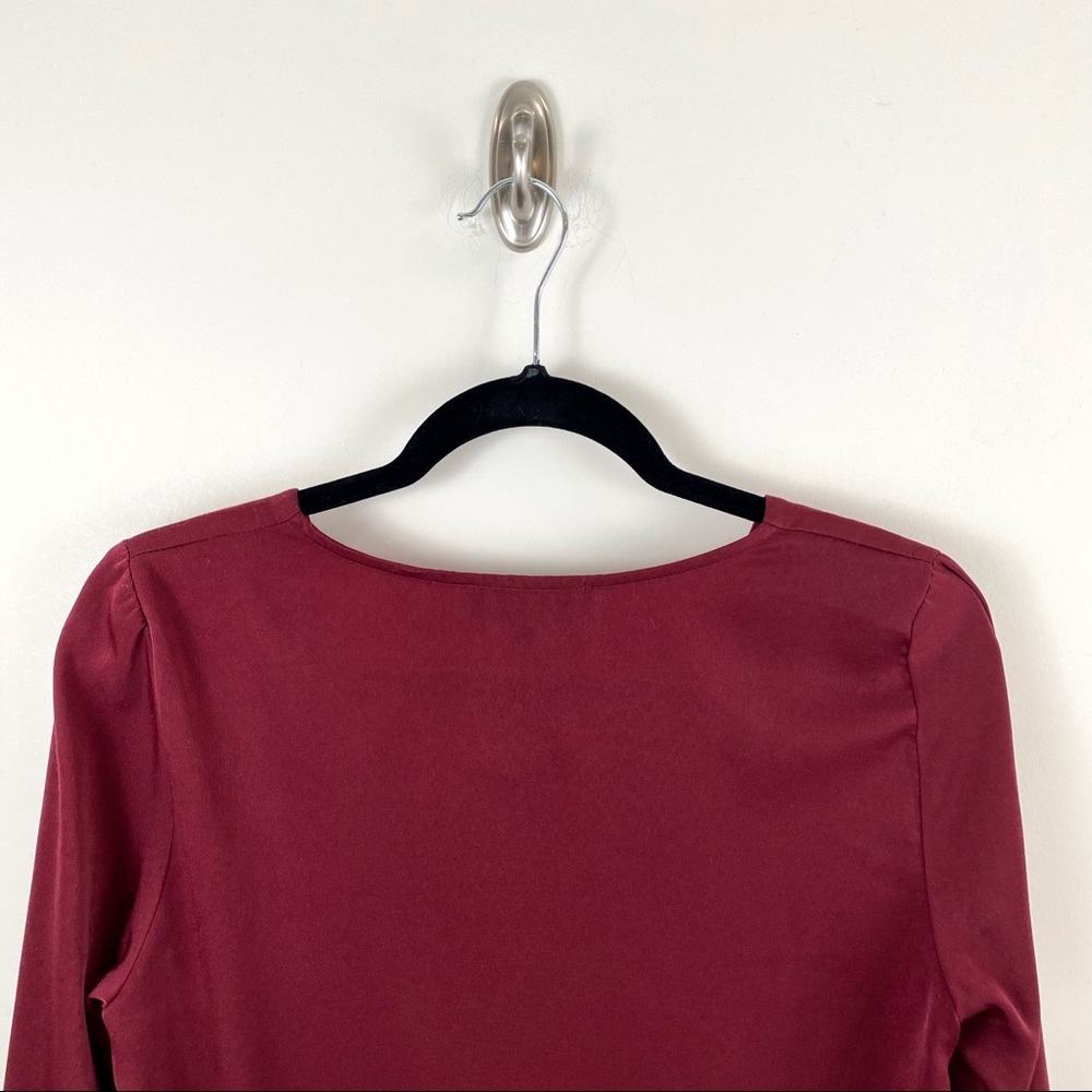 Lulu’s Long Sleeve Satin Burgundy Button Front Blouse Size Small NWT - Picture 5 of 9